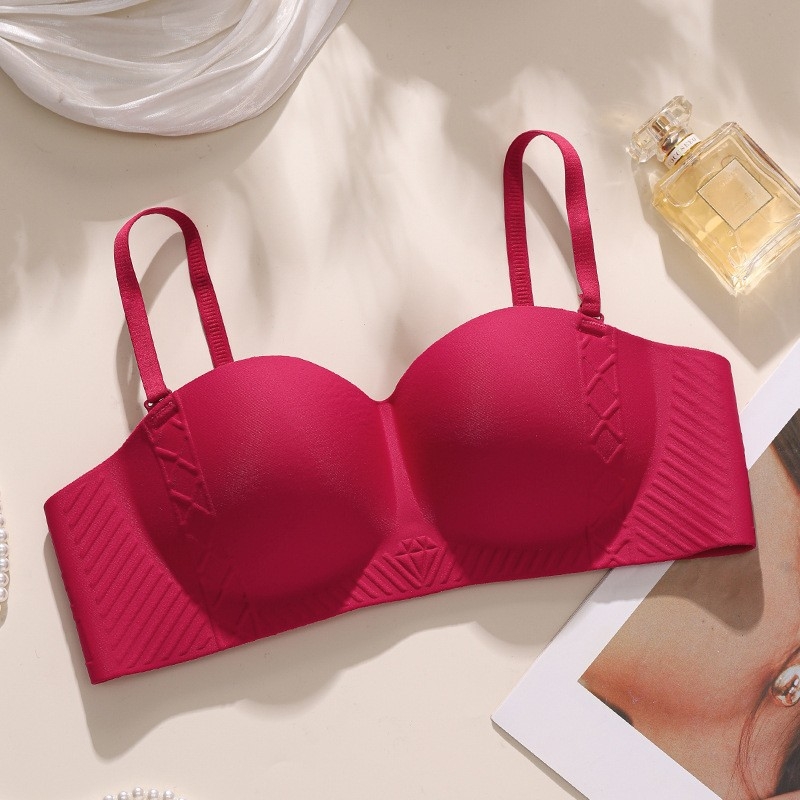 Jednodelni bezšivni bralet za male grudi, bežični, s uklonjivim dvostrukim trakama, strapless, 3/4 košarica, stražnje zatvaranje s tri reda