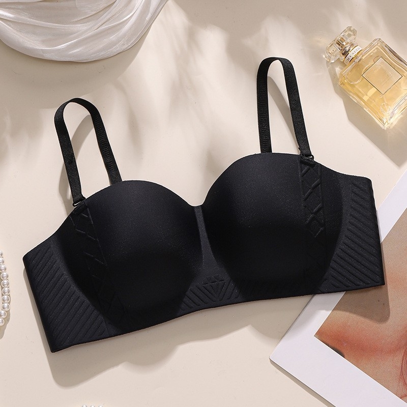 Jednodelni bezšivni bralet za male grudi, bežični, s uklonjivim dvostrukim trakama, strapless, 3/4 košarica, stražnje zatvaranje s tri reda