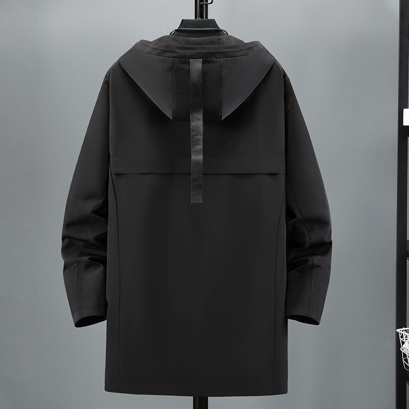 Sportska windbreaker jakna, lagan oversize kroj, kapuljača sa zatvaračem, srednja duljina, vanjska tkanina 100% poliester