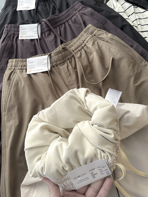 Női nylon cargo munkaruházati nadrág, elasztikus derék, vastag anyag, egyenes szabású, 95% nylon, ősz 2025