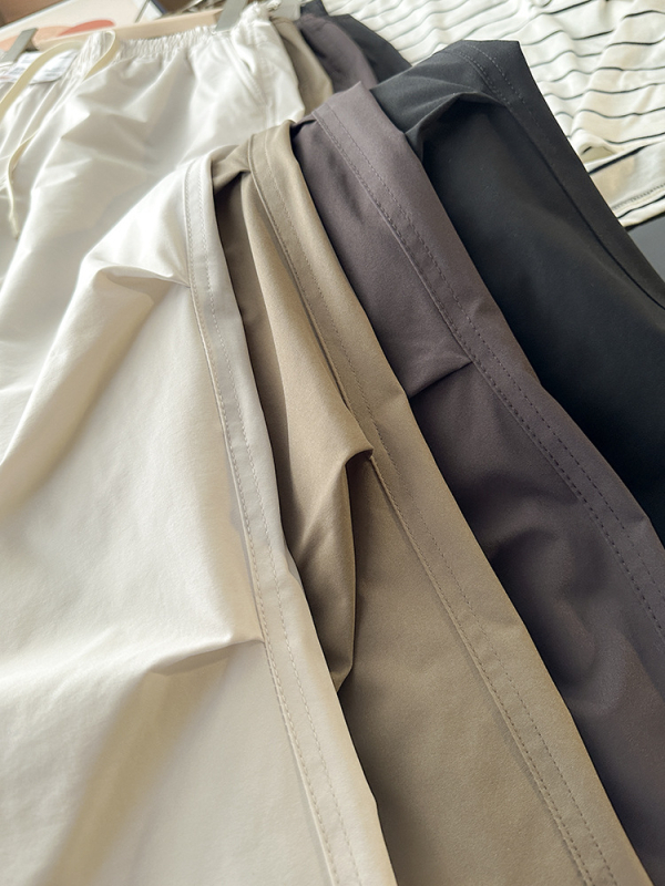 Női nylon cargo munkaruházati nadrág, elasztikus derék, vastag anyag, egyenes szabású, 95% nylon, ősz 2025