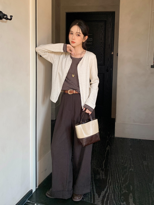 Női casual széles lábú nadrág Tencelből, magas derék, laza szabás, felhajtott szeg, 50–70% Lyocell-tartalom