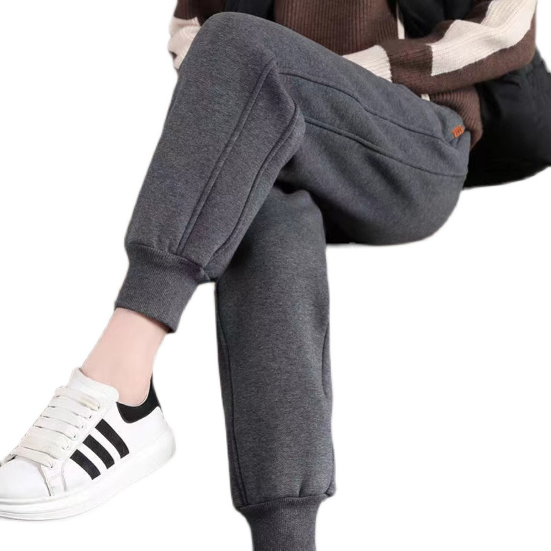 Ženske hlače s fleece podstavom, ravnog kroja, elastičan pojas, srednje gustoće poliester materijal