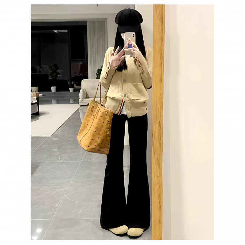 Női velúr nadrág harang alakú fazonnal ősz-télre, plusz méret, körte alakú testalkat, karcsúsító, casual elegáns stílus (Poliészter 70–80%, 2025 téli szezon)