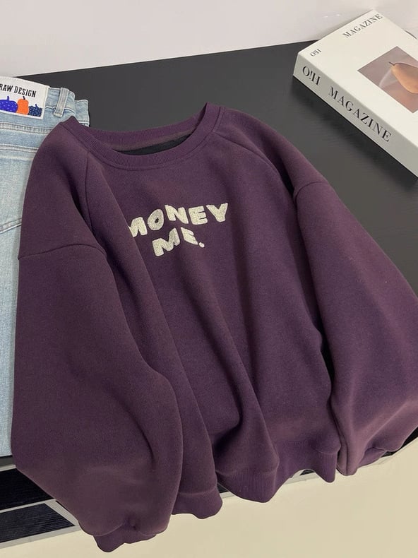 Hooded sweatshirt s izvezenim slovima, unutarnji flis, poliester tkanina 80-90%, slobodan kroj, dugi rukavi