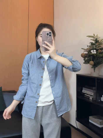 Ženska košulja u korejskom stilu s prugama i kontrastnom bojom, opuštenog kroja, Polo ovratnik, dugi rukavi, kopčanje na jedan red