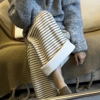 Casual hlače - mješavina poliestera i elastana, opušten kroj, haremski stil, 3/4 duljine, ljeto 2025