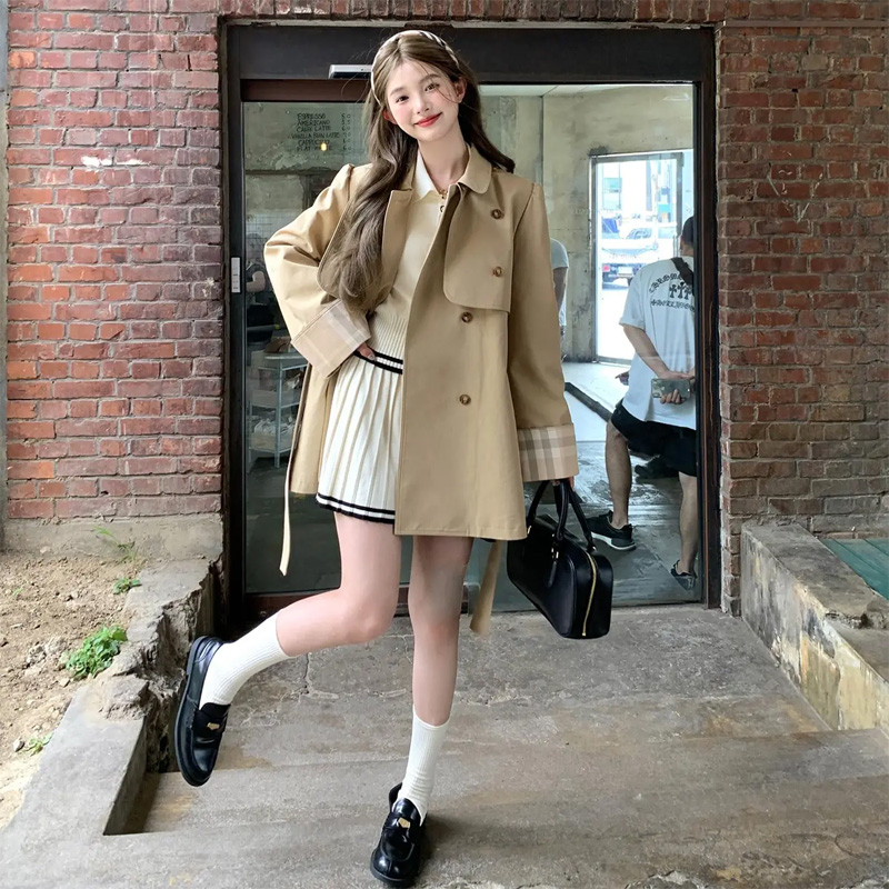 Ženski trench coat, korejskog stila dizajn, slobodan kroj, polo ovratnik, dugi rukavi