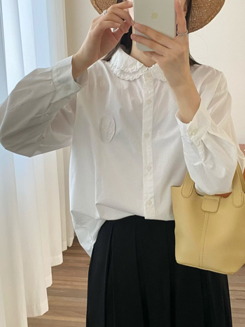 Bluză din bumbac, broderie și dantelă, stil literar retro, guler întors, mâneci 9/10, lungime obișnuită