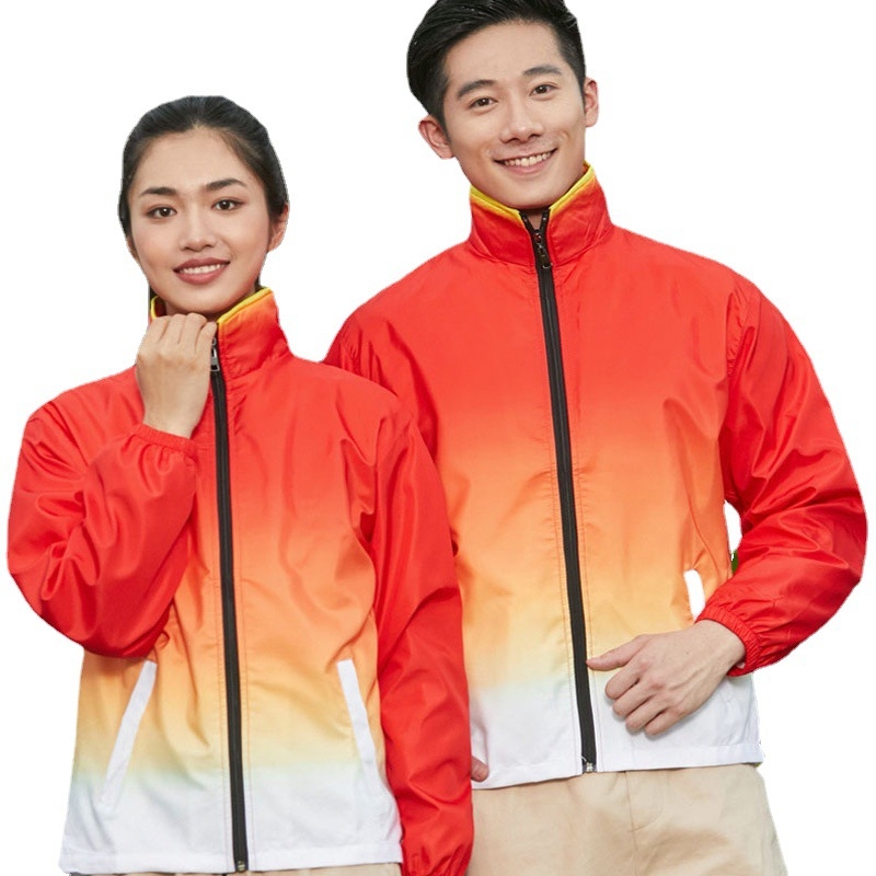 Geacă windbreaker pentru voluntari, cu imprimare a logo-ului, glugă, mâneci lungi, fermoar frontal, croială lejeră, material exterior din amestec de fibre chimice, căptușeală 100% poliester, ținută de iarnă pentru muncă