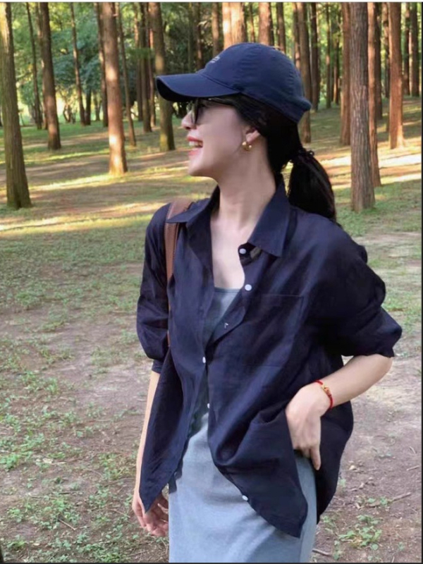 Košulja od pamuk-lanene smeše, dugi rukavi, Polo ovratnik, opušten kroj, kopčanje s višestrukim gumba