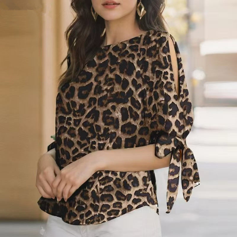 Ženska košulja s leopard printom, kratki rukavi, okrugli izrez, poliester 95%+, slobodan kroj