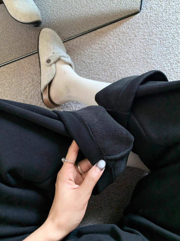 Široke hlače casual stila, podstavljene flisom i debele, visok pas, duljina 9/10, mješavina poliestera i elastana