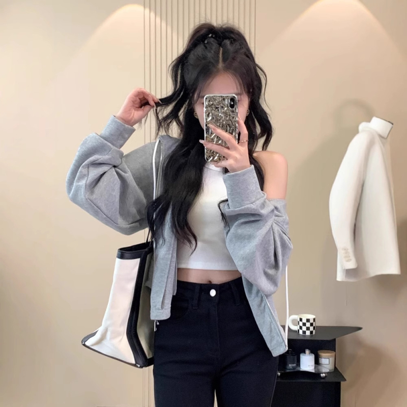 Utcai stílusú ujjatlan felső, karcsú szabás, rövid hossz, egyszínű, nyár 2025 – rayon és poliészter-viszkóz keverék