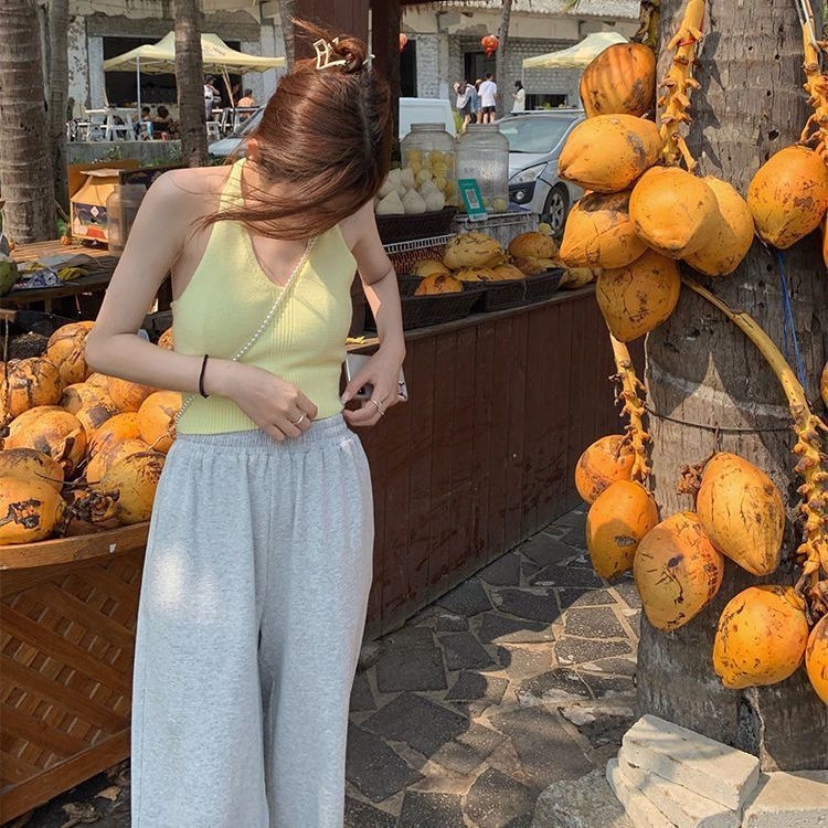 Női kötött top, halter nyakú, levehető pántokkal, A-line sziluett, tavasz 2025