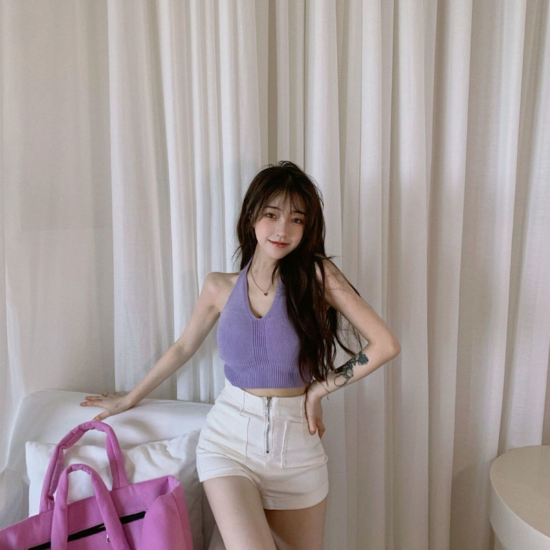 Női kötött top, halter nyakú, levehető pántokkal, A-line sziluett, tavasz 2025