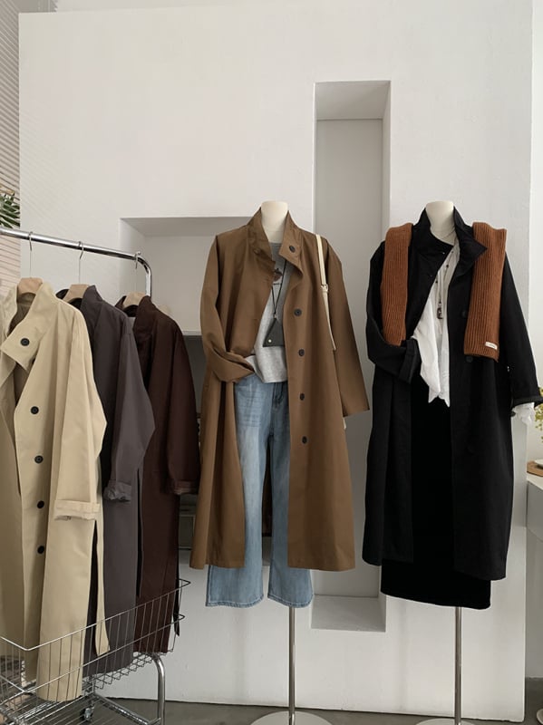 Geacă lungă din bumbac cu guler înălțat, nasturi pe un rând, mâneci lungi, croială lungă, 95% bumbac