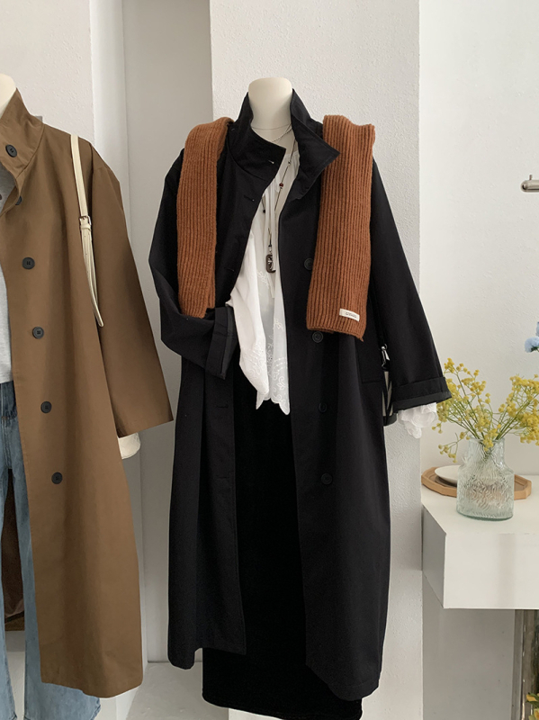 Geacă lungă din bumbac cu guler înălțat, nasturi pe un rând, mâneci lungi, croială lungă, 95% bumbac