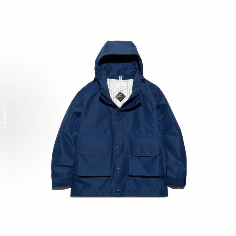 Pamukasta windbreaker jakna s odvojivom kapuljom, vodootporna, stojeći ovratnik, kopčanje na jednu liniju, ležerni kroj