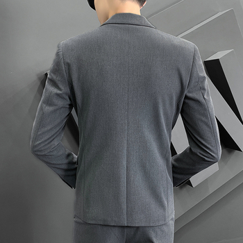 Muško sako slim-fit, korejskog stila, poslovno formalno odijelo; jednokatno kopčanje s jednim gumbom; ovratnik tipa sakoa; glavna tkanina: 67% poliester, 29% viskoz, 4% spandeks; podstava: poliester (slim-fit; korejski stil; jednokatno kopčanje s jednim gu