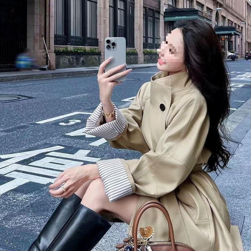 Palton trench mediu pentru femei de talie mică, croială lejeră, stil britanic, guler polo, mâneci prințese, primăvara 2025