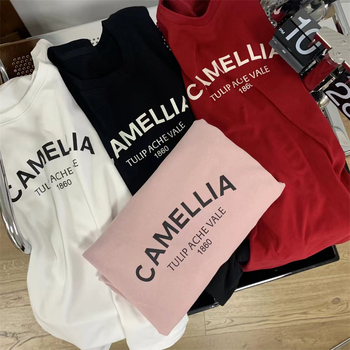 Pamut kereknyakú póló koreai stílusú laza szabásban, betűs nyomtatás, rövid ujjú