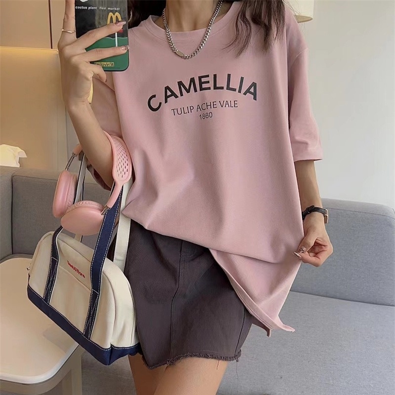 Pamut kereknyakú póló koreai stílusú laza szabásban, betűs nyomtatás, rövid ujjú