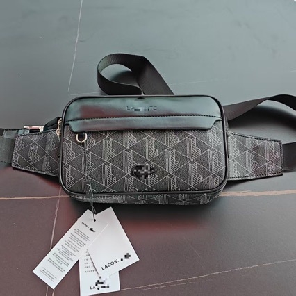 Férfi mellkasi táska, városi minimalist stílus, csíkos mintázat, belső nylon, vízálló és antibakteriális, elfér 8 hüvelykes laptop, 2025 tavasz