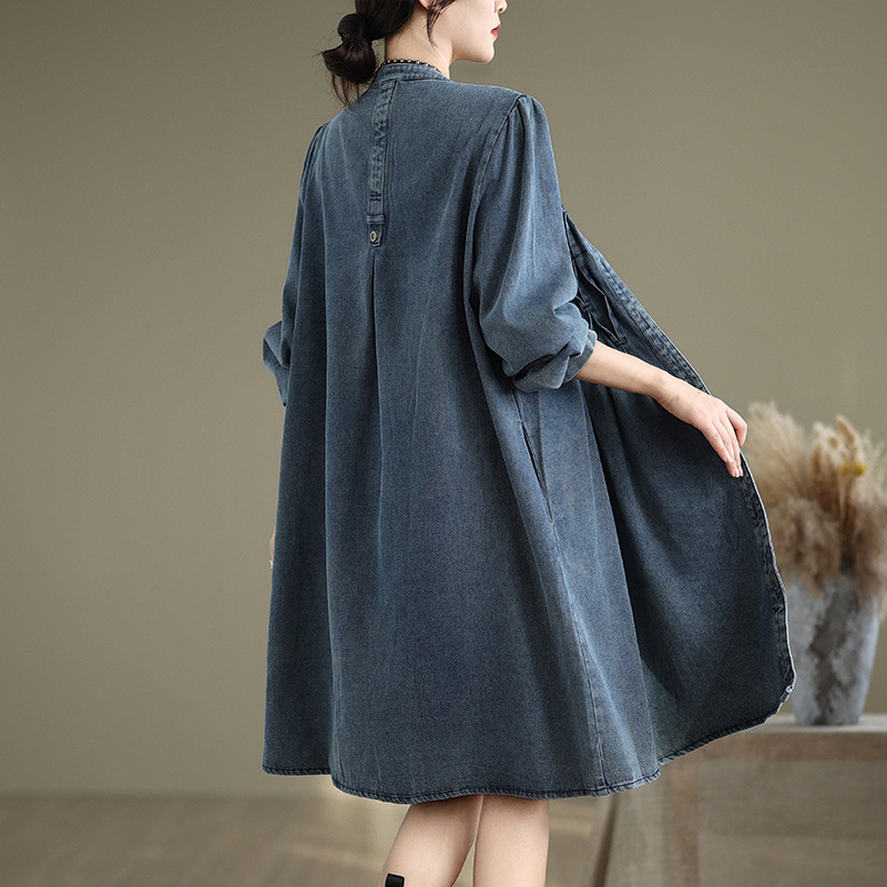 Ženski kaput u denim stilu, s polo ovratnikom, jednostruko kopčanje na jedan red gumba, srednja duljina, debela poliester tkanina, dugi rukavi, casual stil inspiriran japansko-korejskim trendom