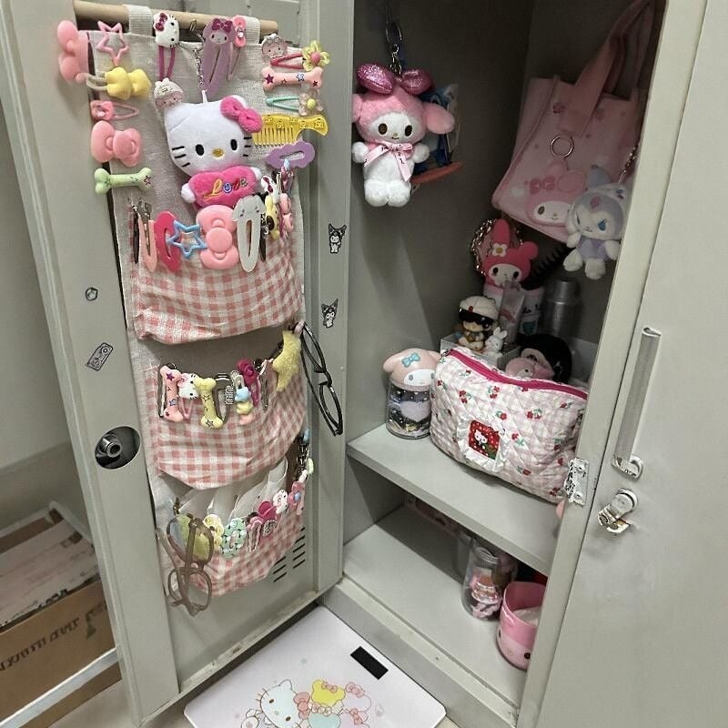 Egyetemi kollégiumi tároló akasztós táska, hengeres alak, falra szerelhető polccal, összecsukható, japán stílus