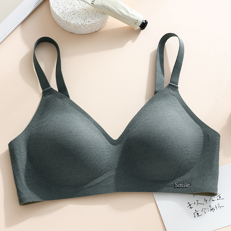 Jelly anyagú női melltartó, vezeték nélküli, teljes kosár, vékony formázott kosarak, fix dupla vállpántok, hátul négy sor horog