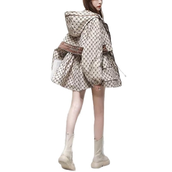 Jachetă pentru femei cu glugă, fără mâneci, croială în formă de A, poliester (50–70%), Primăvara 2025