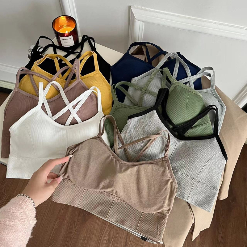 Sutien din nylon fără bretele, cu bretele încrucișate pe spate, fără cusături și cupe detașabile