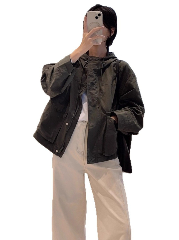 Geacă de nylon cu glugă, croială lejeră, buzunare mari cu clapă, fermoar, toamna 2025