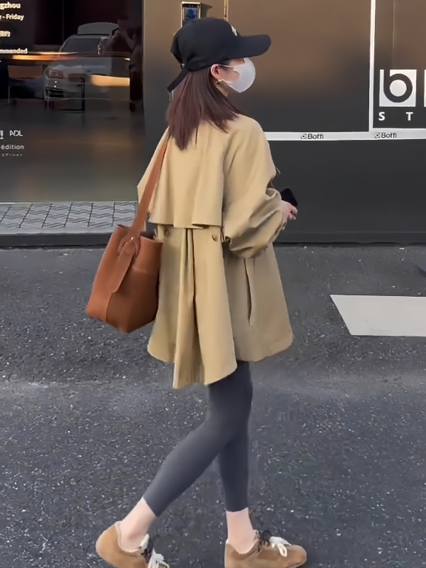 Damski trench coat srednje duljine od Chenille tkanine sa Spandex sadržajem ispod 30%, širok kroj, polo ovratnik sa zatvaračem, duljina 50-65 cm