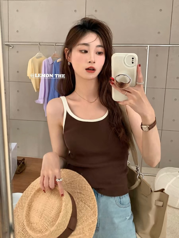 Camisolă din bumbac în stil coreean, cu dungi contrastante, croială slim, cu inserție pentru bust încorporată, lungime la talie