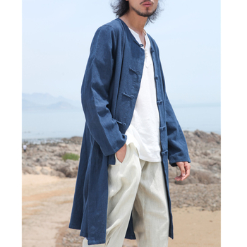 Kaput od konopno-ramije tkanine, dugačak 80–100 cm, rever, jednostruko kopčanje, podstava od pamuka, slobodan kroj