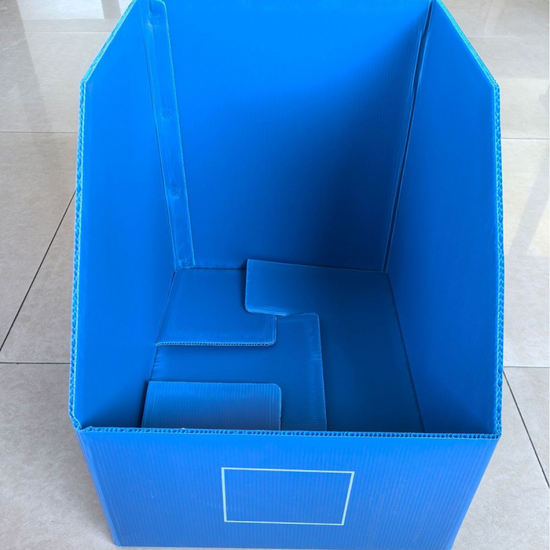 Cutie de depozitare din PP cu placă groasă, deschidere în unghi și fund cu închidere prin click, opțiune anti-statică disponibilă, personalizabilă