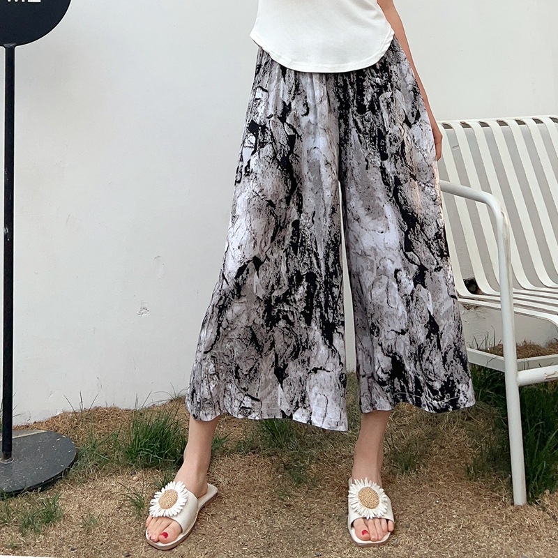 Pantaloni femei cu croi larg, lungime cropped, imprimeu floral, ușori, din amestec viscose