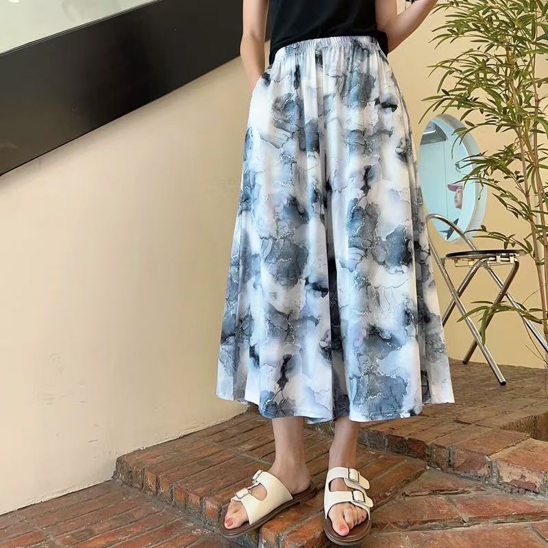 Pantaloni femei cu croi larg, lungime cropped, imprimeu floral, ușori, din amestec viscose