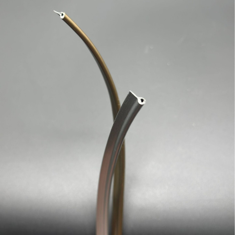 Bone Strip – PE materijal, gradski minimalistički stil, dodaci za prtljagu, proljeće 2024