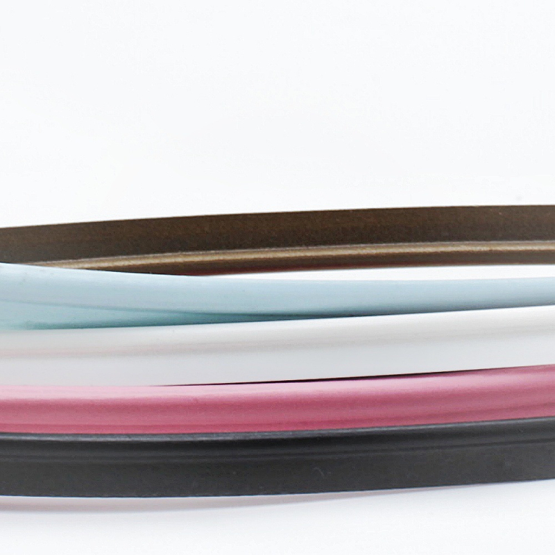 Bone Strip – PE materijal, gradski minimalistički stil, dodaci za prtljagu, proljeće 2024