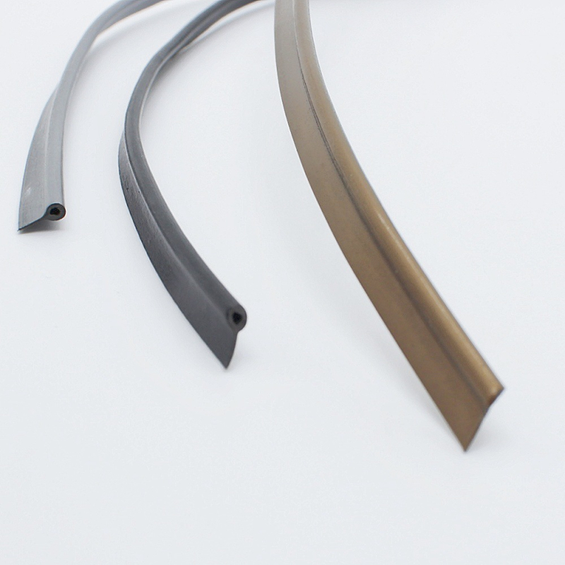 Bone Strip – PE materijal, gradski minimalistički stil, dodaci za prtljagu, proljeće 2024