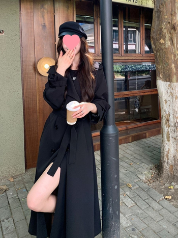 Palton damă windbreaker, ultra‑scurt, fără mâneci, guler stil sacou, croială în formă de A, talie cu șnur, material amestec bumbac‑poliester