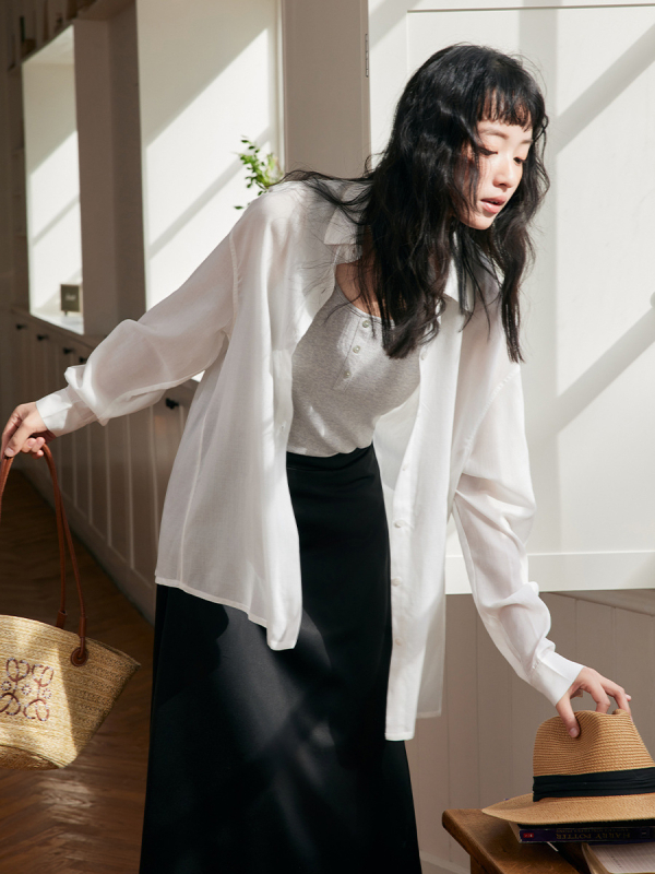 Ženska košulja od Tencel-Linen, opušteni kroj, duge rukave, 80–90% Tencel Lyocell, ispod 30% pamuka, srednja duljina, prednje kopčanje u jednom redu kopči