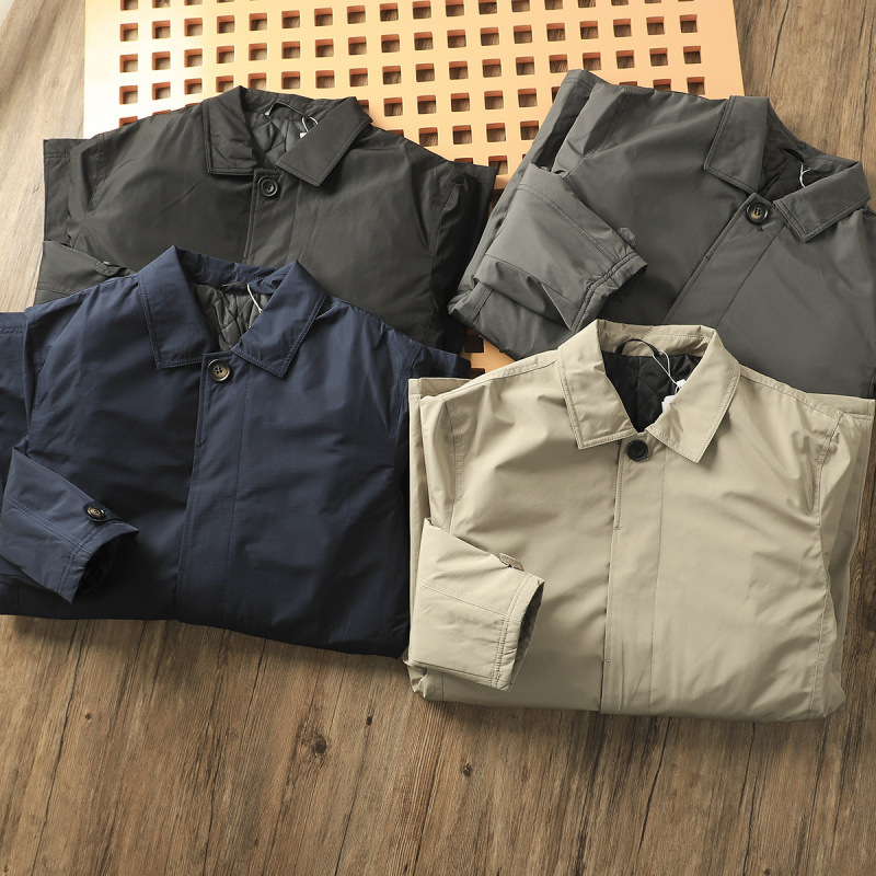 Muški kaput: otporan na vjetar i vodu, debela podstava za toplinu, srednja duljina, rever ovratnik