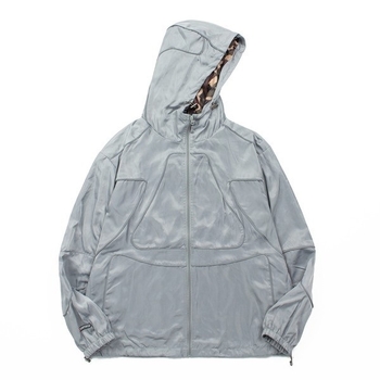 Windbreaker jakna s stojećim ovratnikom, jednostruko kopčanje na gumbe, slobodan kroj, 70% poliester, tanak materijal