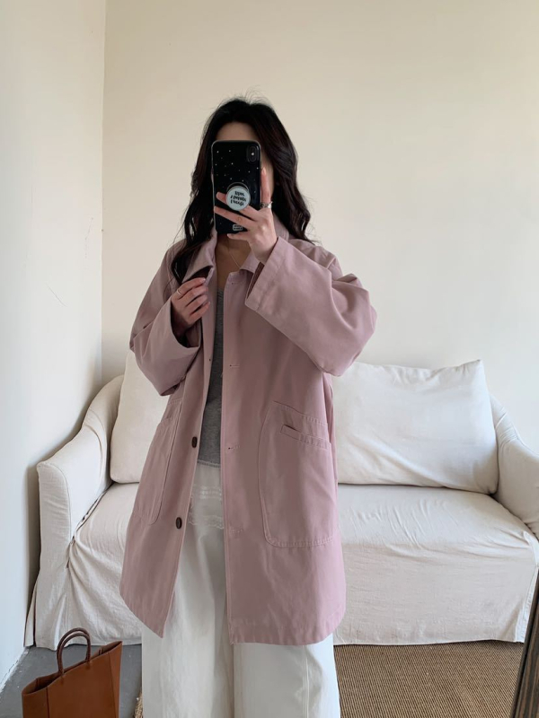 Paltonă damă în stil coreean, croială lejeră, lungime medie, guler Turn-Down, amestec de bumbac 70–80%, închidere frontală cu nasturi