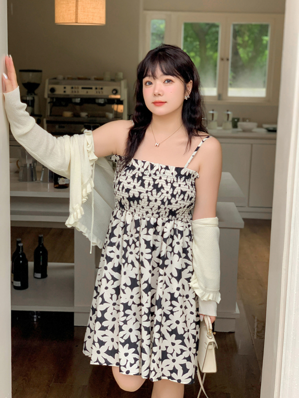 Ženski kombinezon – visok struk, široke hlače, poliester, retro cvjetni uzorak, ljeto 2024