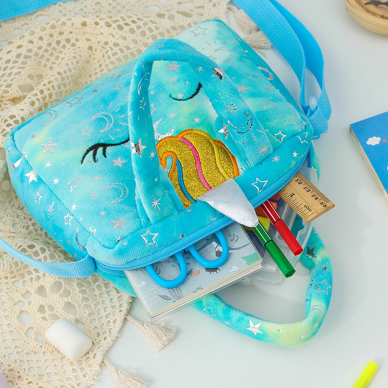 Jednorog Pliš Čanta za Ramena za Djecu, Tie-Dye Uzorak, Kratka Crossbody Torba za Skladištenje, Duhopropusna, Lagana, Poliester Podstava, Zima 2021